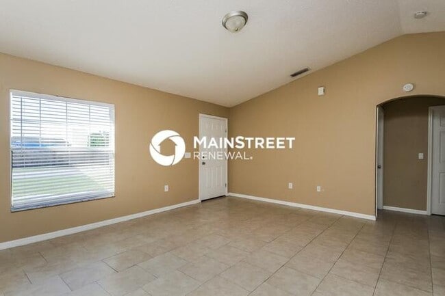 Photo - 3 Bedroom Pet-Friendly Home in Mims, FL with Main Street Renewal