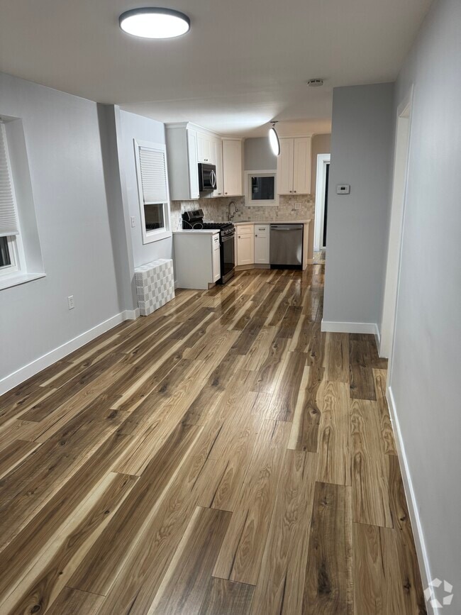 Building Photo - 130 Shaw St Rental
