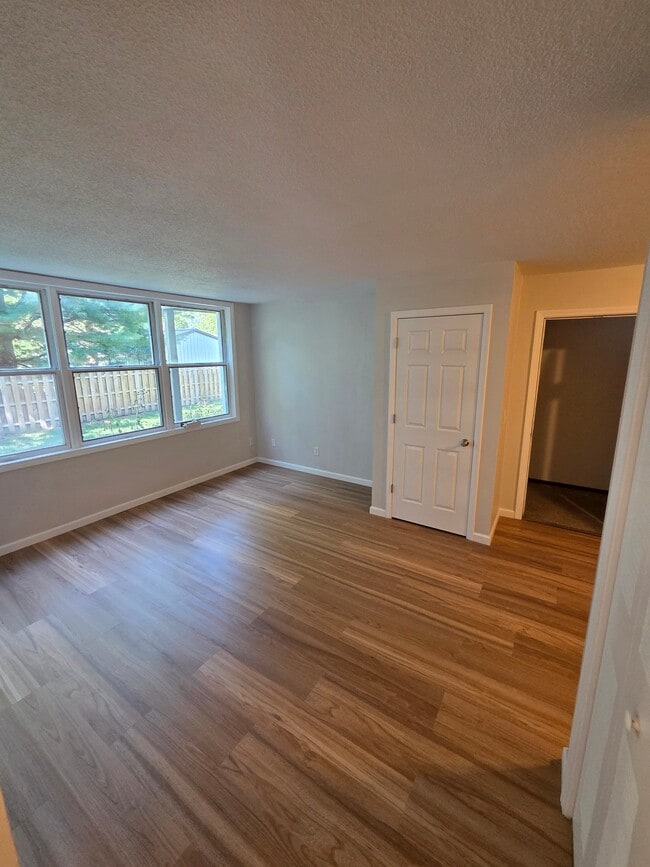 Photo - 1349 Main St Unidad 201