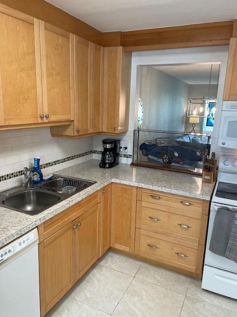 Photo - 307 Lake Evelyn Dr