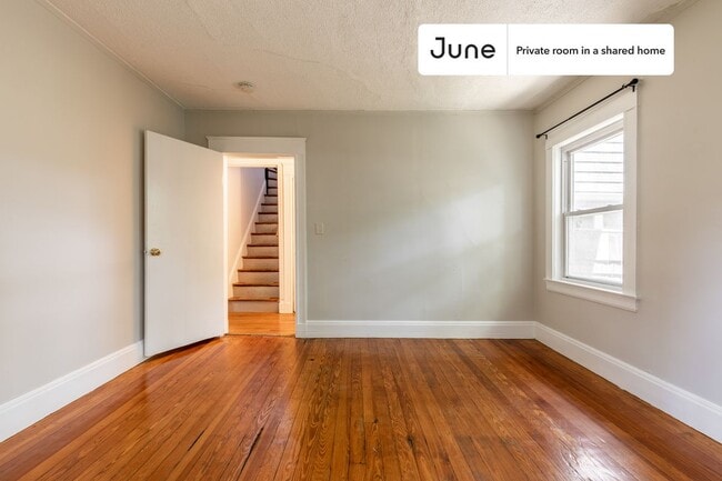 Photo - Room in Shared 9 bed/2 bath home Unidad E