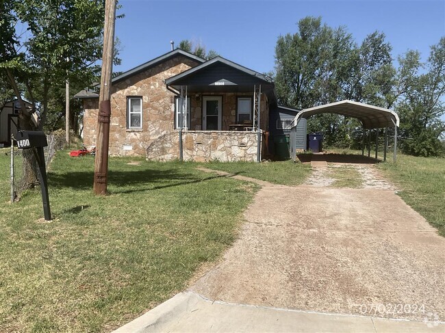 Building Photo - 1400 NE 27th St Rental