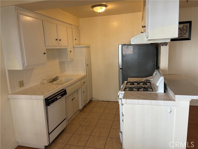 Photo - 415 N 3rd St Unit F