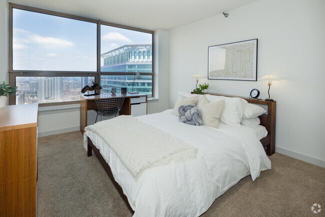 1BR, 1BA - 669SF