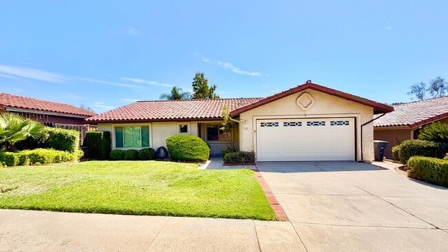 Building Photo - 730 Morro Rd