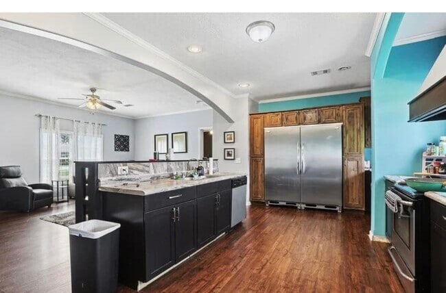 Photo - 5711 Rollins Rd
