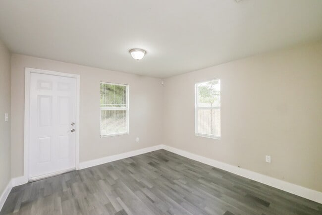 Photo - 1115 N Andrews Ave