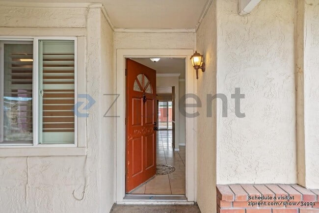 Photo - 1105 Kapareil Dr