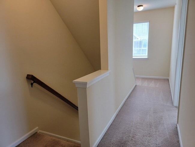 Photo - 726 Farmwood Ln