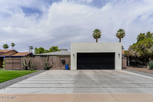 Photo - 2220 E Weldon Ave