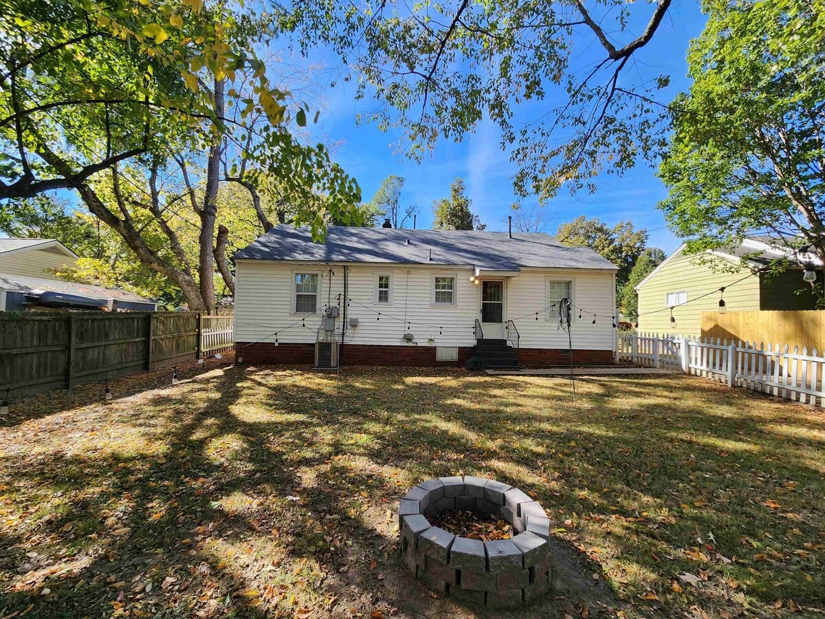 Photo - 508 Meade Cir