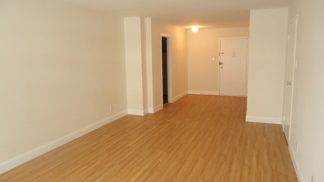 Building Photo - 2401 H St NW Unit #709 Rental