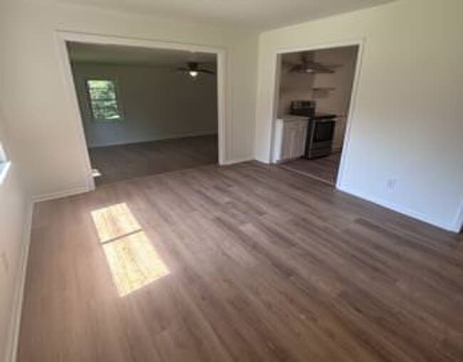 Photo - 600 Park Ln