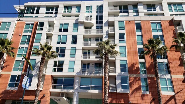 Modern Luxury 2-bed/2-bath Condo in SoMa w... - Modern Luxury 2-bed/2-bath Condo in SoMa w... Unit 503