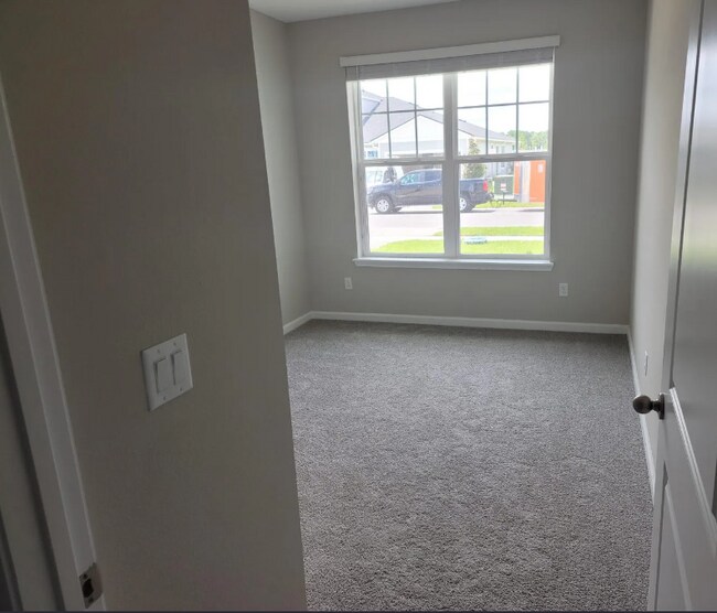 Photo - 808 Cherry Elm Dr