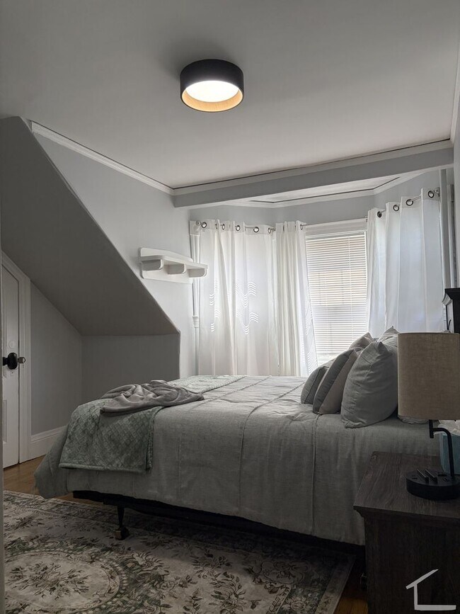 Photo - Beautiful 6 bed single family with parking included in Watertown available for rent NOW!