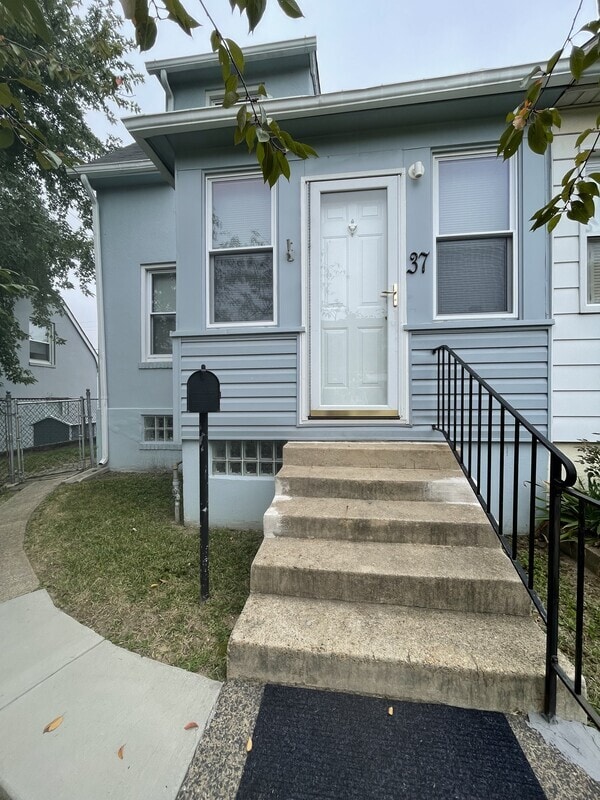 Photo - 37 Kinship Road