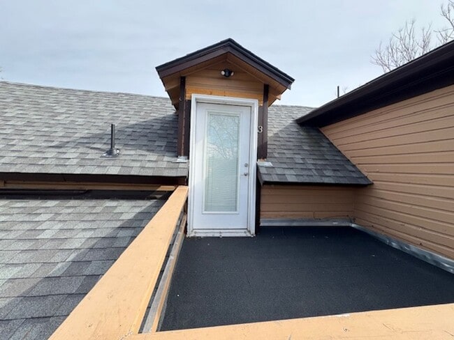 Photo - RENOVATED UPSTAIRS 2 BEDROOM HOME- FULL PRIVATE UPPER LEVEL