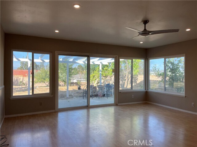 Photo - 328 La Ballen Dr