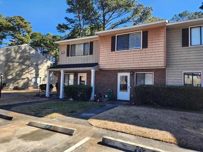 Building Photo - 75 Beaver Pond Loop