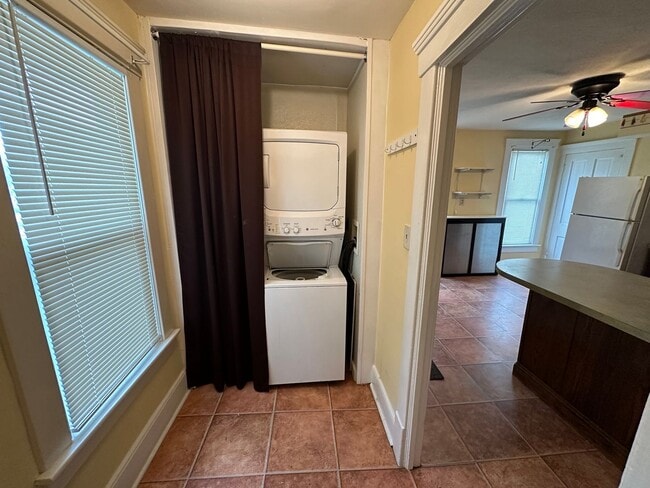 Photo - 554 Creedmore Ave Unit First Floor