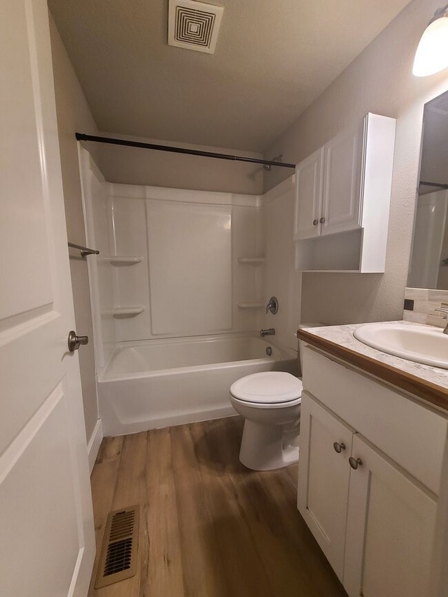 Photo - 1697 S Federal Way Unidad 106