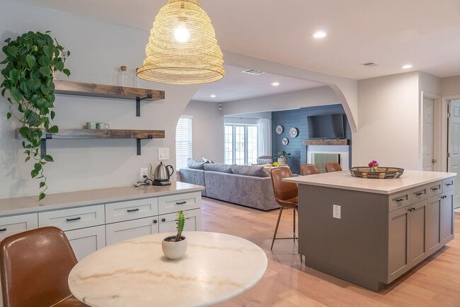 Photo - 2504 Friar Tuck Ln