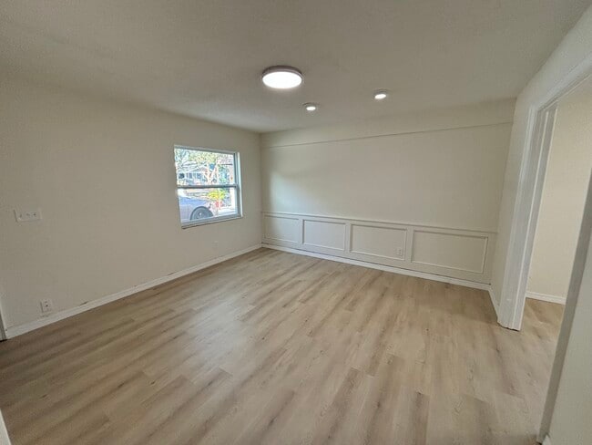 Photo - 1219 E Mohawk Ave Unit APT A