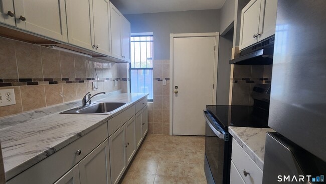 Photo - 16-20-20 Townley St Unit C3