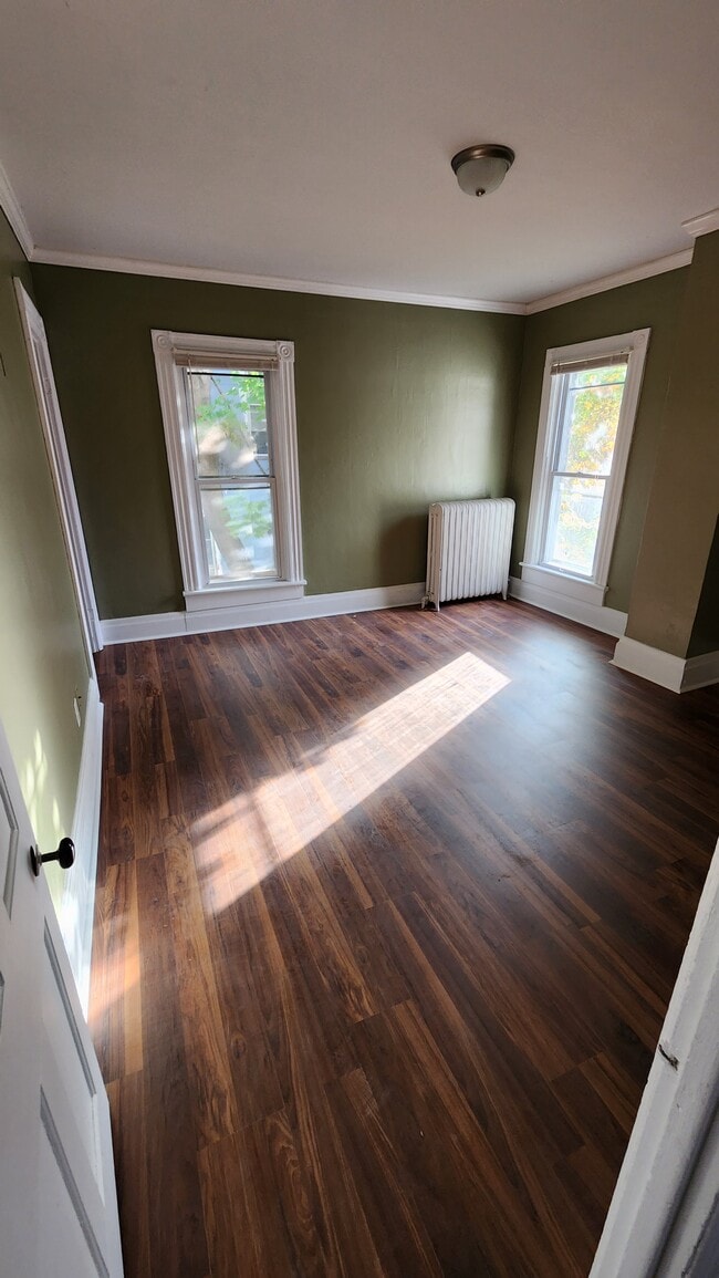 519 Swan St Unit Upper