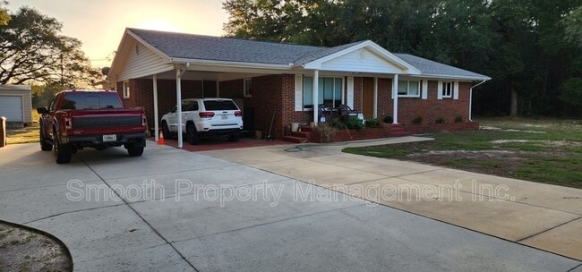 Photo - 8795 FL-87