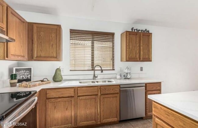 Photo - 1989 W Cholla Vista Dr