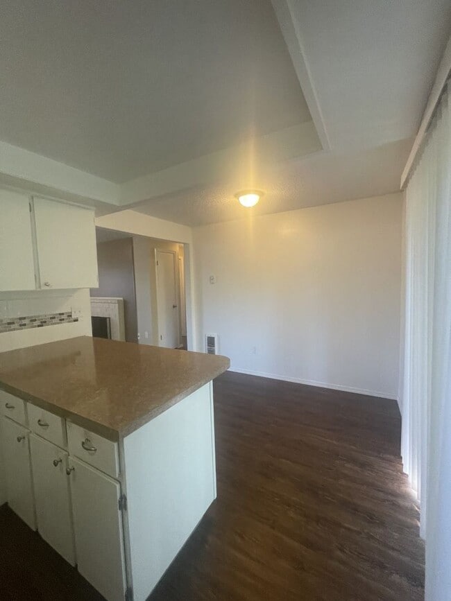 Photo - Charming Two Bedroom Near Downtown Vancouver Unit 2815 P