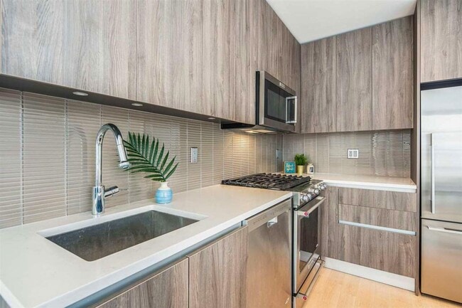 Photo - 160 1st St Unidad 401