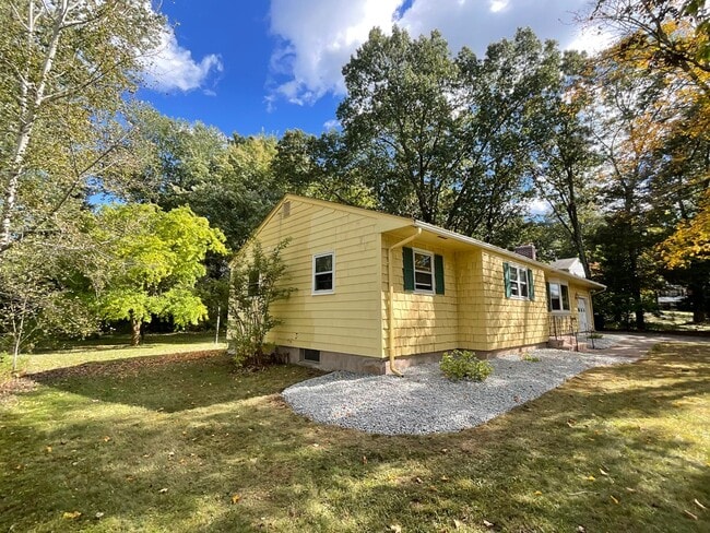 Photo - 2 Eastview Dr Unit 1