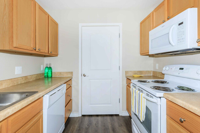 Modern Kitchens at Inwood Crossings Apartments in Wichita, KS - Inwood Crossings Apartments