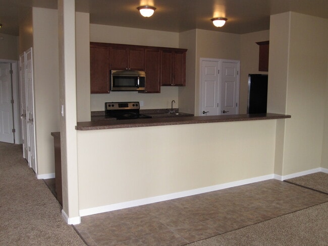 Living Room - 1510 Glenwood Ave Unit 120 C