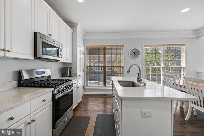 Photo - 15016 Danube Way