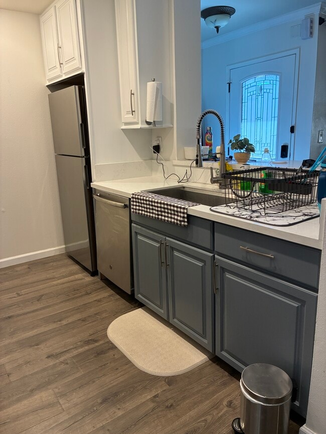 Fotografía del edificio - 25718 Hogan Dr Unidad C2