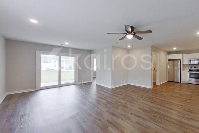 Photo - 122 Cottage Grove Rd