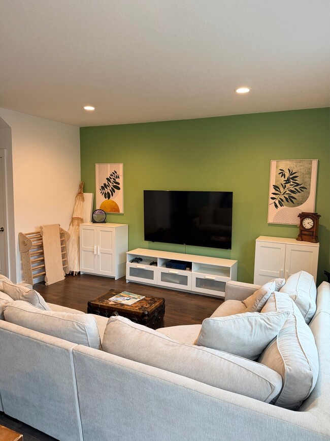 Photo - 995 NE Wildwood Dr