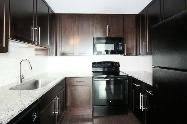 Photo - 67 W Huron St