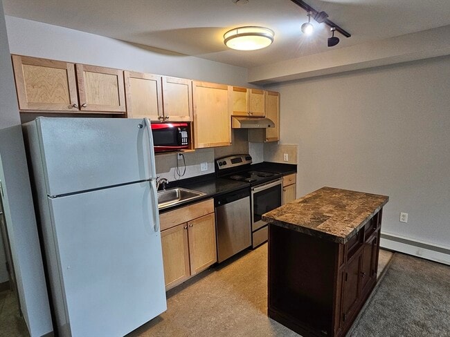 Photo - 275 W Main St Unit 11