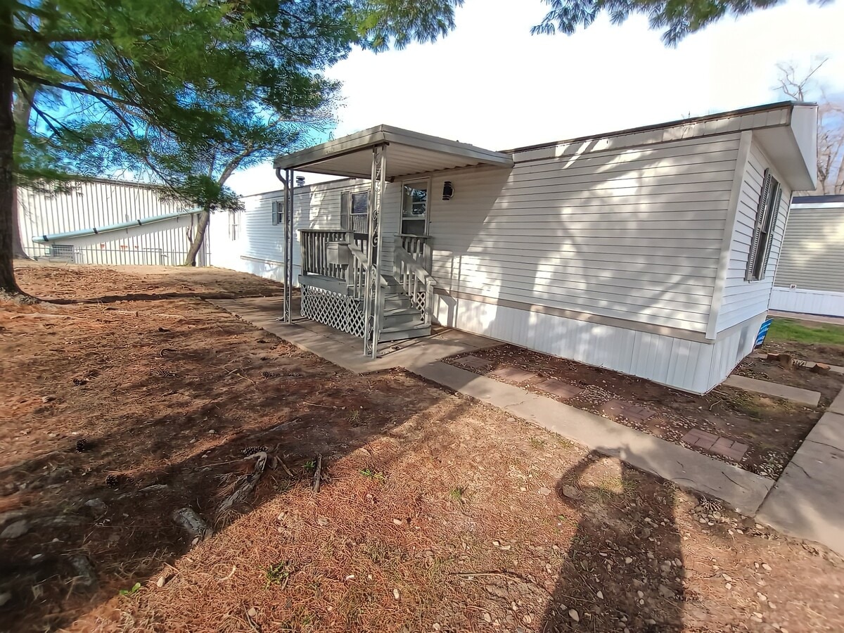 Photo - 1 Deerwood Park