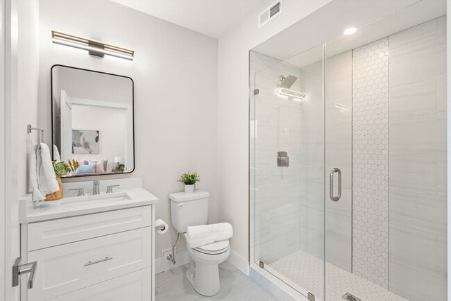 Photo - 260 Elm St Unit 304