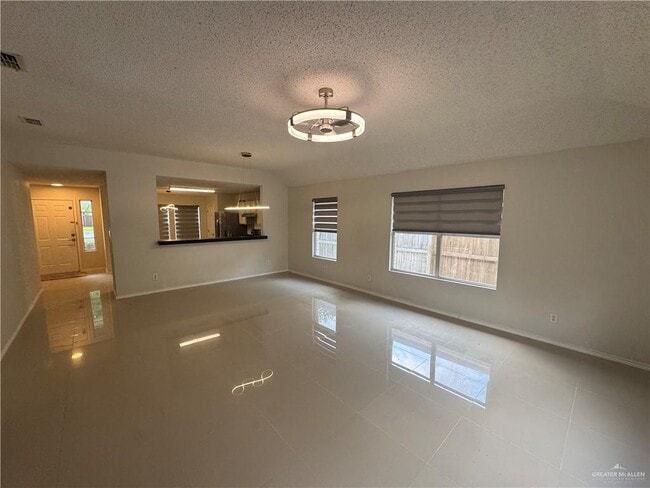 Photo - 13 Santa Fabiola St