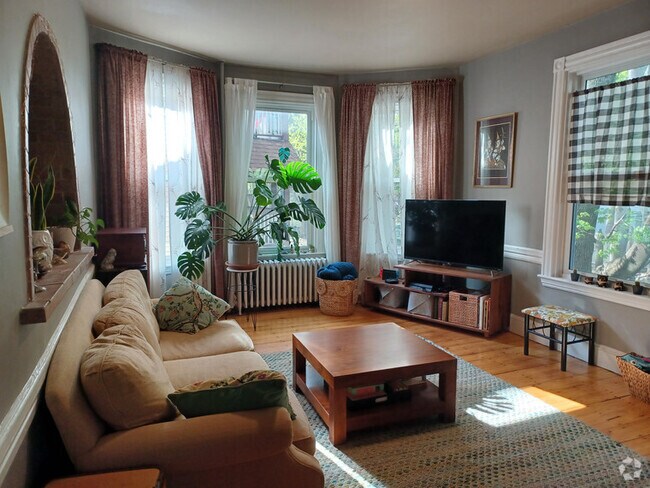 Building Photo - 15 Paul Gore St Unit 2 Rental
