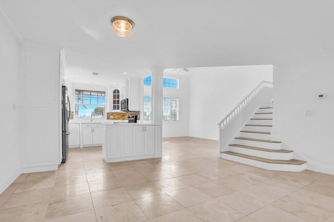 Photo - 705 Mainsail Cir