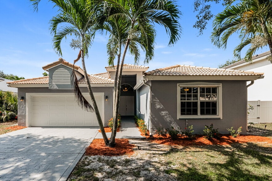 4075 Sabal Lakes Rd