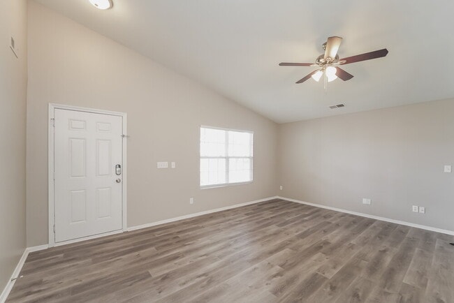 Photo - 5221 Valcourt Rd